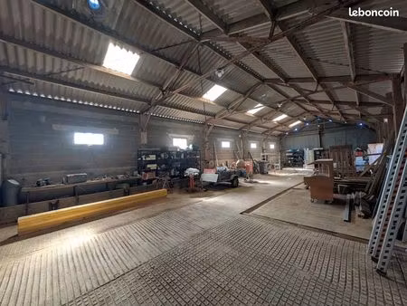 hangar 200 m2 bétonné pour stockage ou autre activité