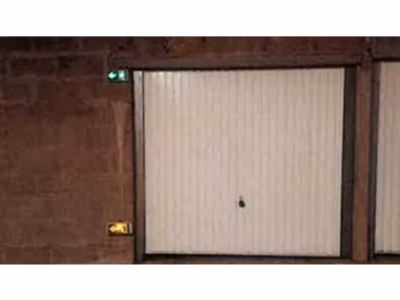 location garage box et parking à sarzeau golfe-nord (56370) : à louer / 19m² sarzeau golfe