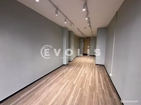 local commercial 44 m²