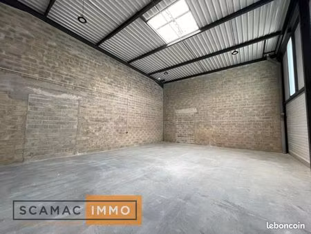 local d'activité 267 m²