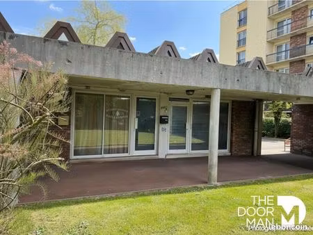 local commercial 44 m²