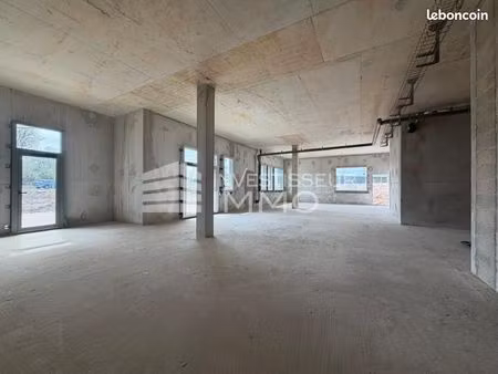 local commercial 223 m²