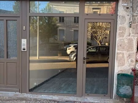 magasin à louer en colovation