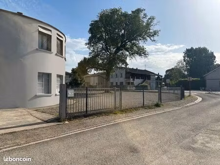 local commercial – visibilité maximale à castelsarrasin