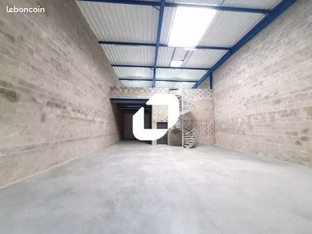 local d'activité 240 m²