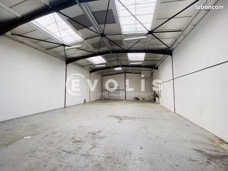 local d'activité 250 m²