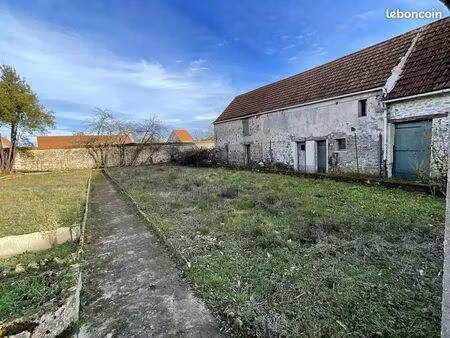 terrain avec dépendances à fort potentiel