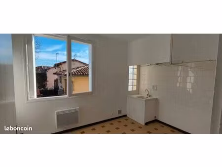 immeuble avec 6 appartement 12% revenu locatif