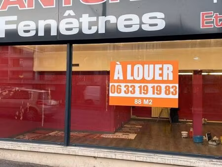 a louer : local commercial à limoges 96m² - 795 euros/mois