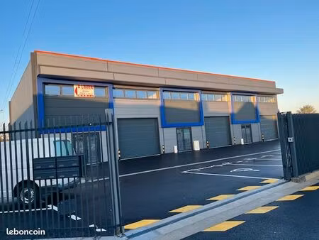 local commercial à louer pontault combault