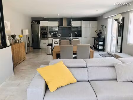 maison champs élysées 4 pièces 110 m2