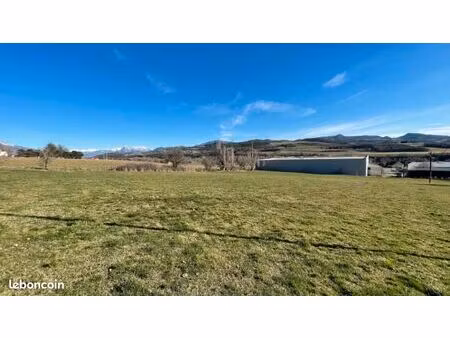 terrain 607 m² la rochette