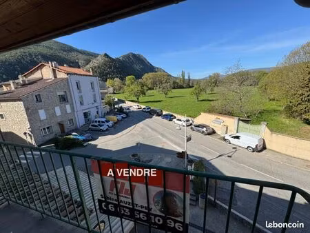 appartement 3 pièces 60 m²