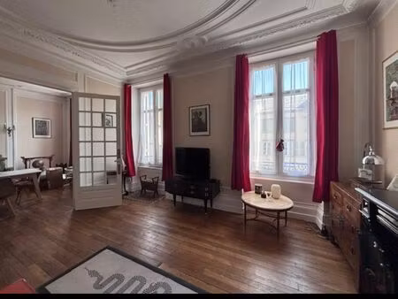 boulevard gambetta - grand appartement t2 bis de 77 m²