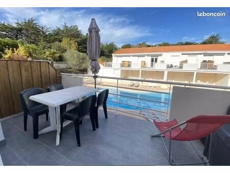 appartement t2 avec piscine et parking à 400m de la mer