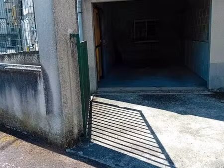 location parking fermé