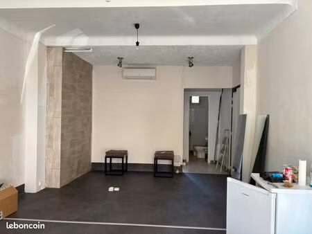 location local commercial