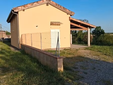 petite maison dans ancien corp de ferme