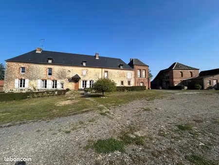 maison 6 pièces 270 m²