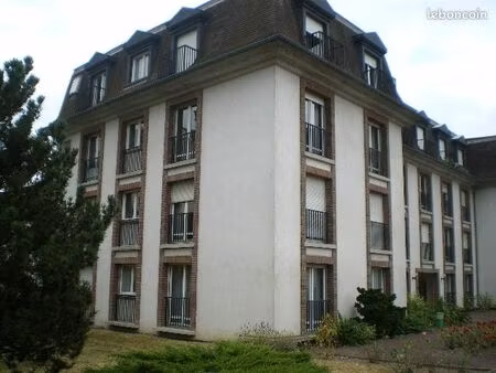 a louer f1 36m2 fontainebleau