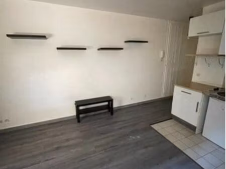 studio meublé - proche gare de melun