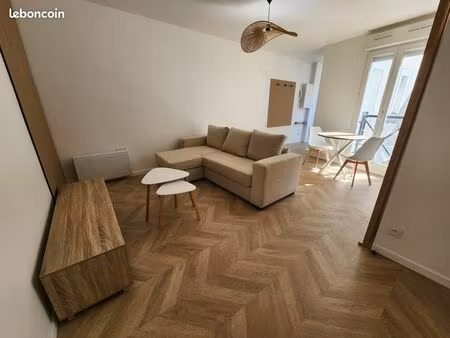 à louer – t2 meublé entièrement rénové – montereau-fault-yonne (hyper centre)