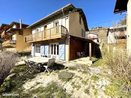 charmante maison avec appartement indépendant à vendre à allos