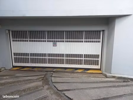 parking sécurisé à louer