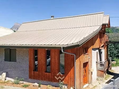 chalet 6 pièces 160 m²