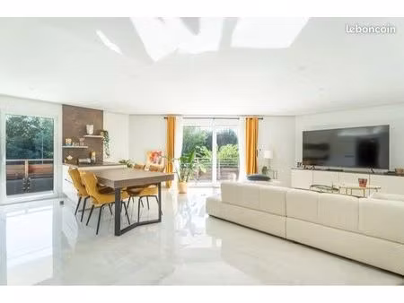 superbe appartement 3 pièces entièrement rénové