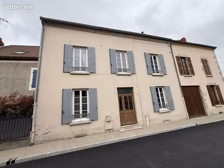 maison 7 pièces 155 m²