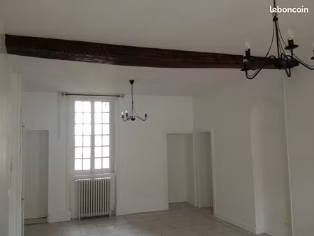 moulins centre   appart f4 climatisé  tt conf  100 m2