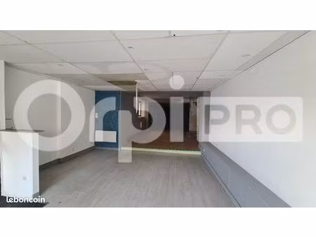 local commercial 170 m²