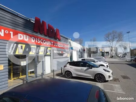 local commercial 415 m²