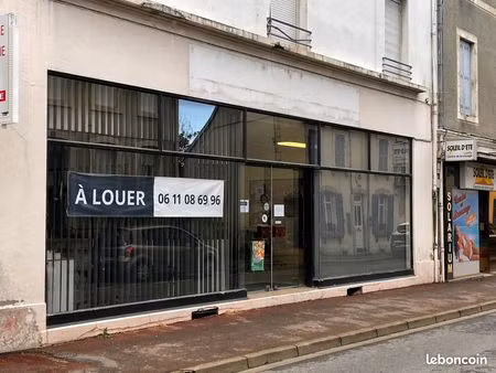a louer local professionnel centre-ville de montlucon