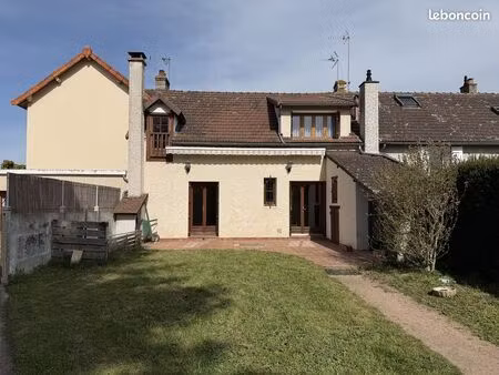 maison 5 pièces 80 m²