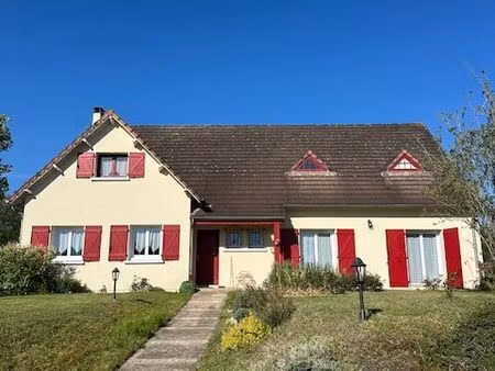 propriété 8 pièces 240 m²