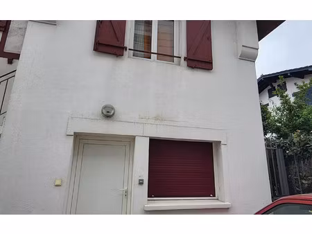 location appartement  m² t-2 à bayonne  620 €