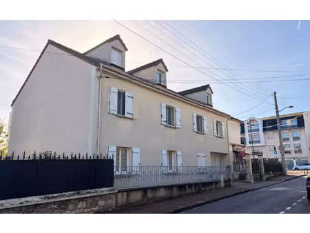 location appartement  m² t-2 à montgeron  890 €