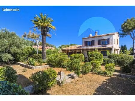 propriété 4 pièces 151 m²