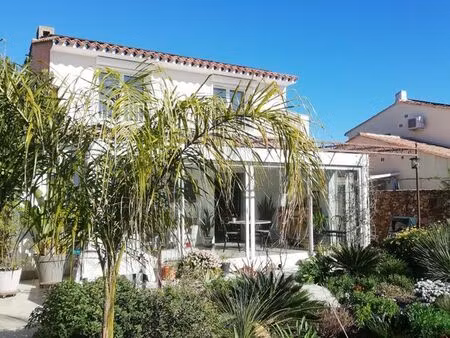 villa à 3 minutes des plages et du port