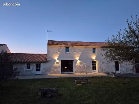 maison en pierre rénovée