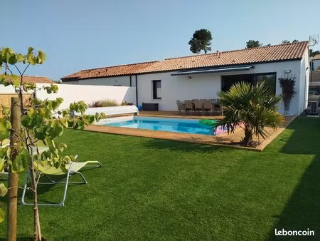 maison neuve plain-pied avec piscine et 3 chambres