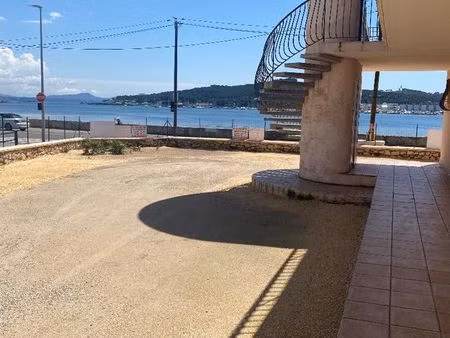 immeuble de 5 appartements de 420 m2 avec vue panoramique de 360° sur tamaris au bord de m