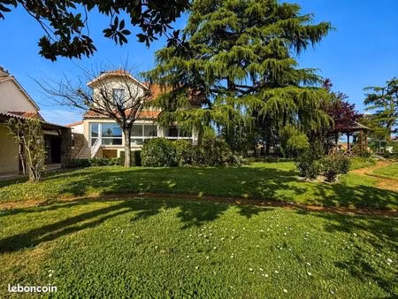 maison 7 pièces 158 m²