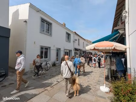 local commercial rue piétonne