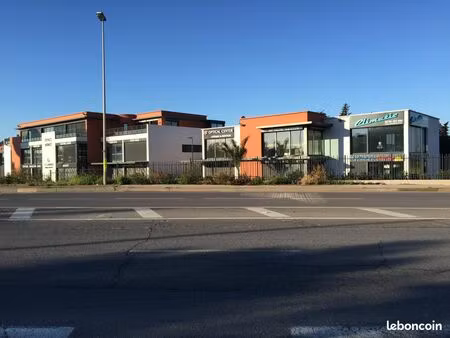 local commercial a louer