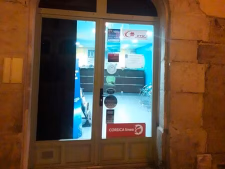 local commercial en centre-ville