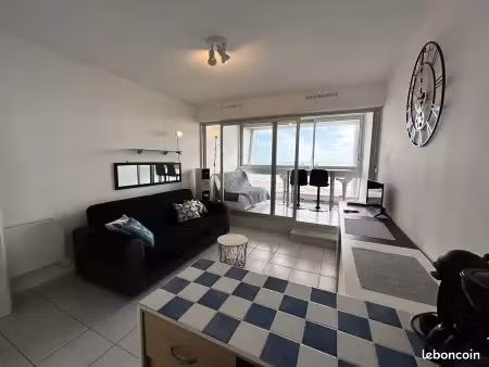 studio meublé de 33metres carré