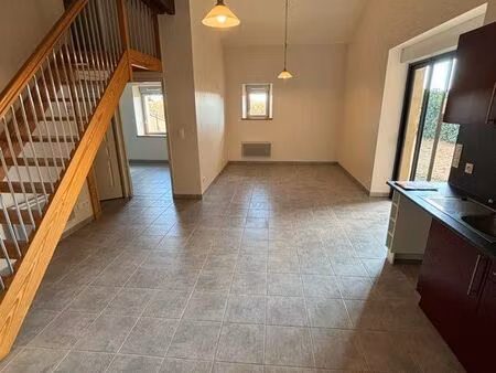 maison 2 chambres jardin et garage